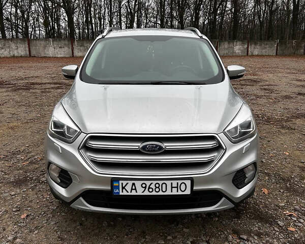 Сірий Форд Куга, об'ємом двигуна 1.5 л та пробігом 171 тис. км за 14999 $, фото 1 на Automoto.ua