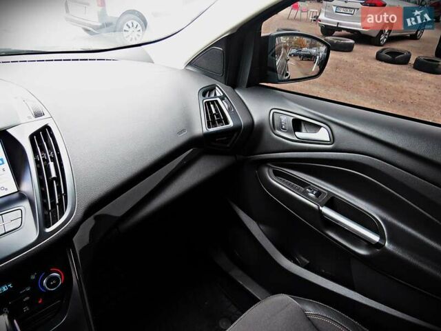 Серый Форд Куга, объемом двигателя 2 л и пробегом 180 тыс. км за 17700 $, фото 11 на Automoto.ua