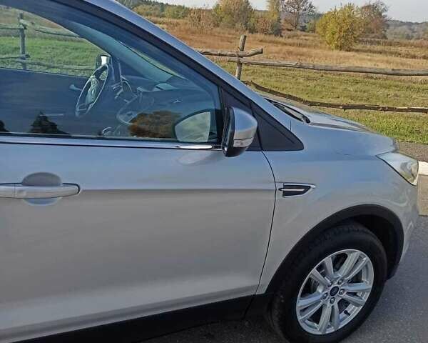 Серый Форд Куга, объемом двигателя 2 л и пробегом 164 тыс. км за 15500 $, фото 3 на Automoto.ua