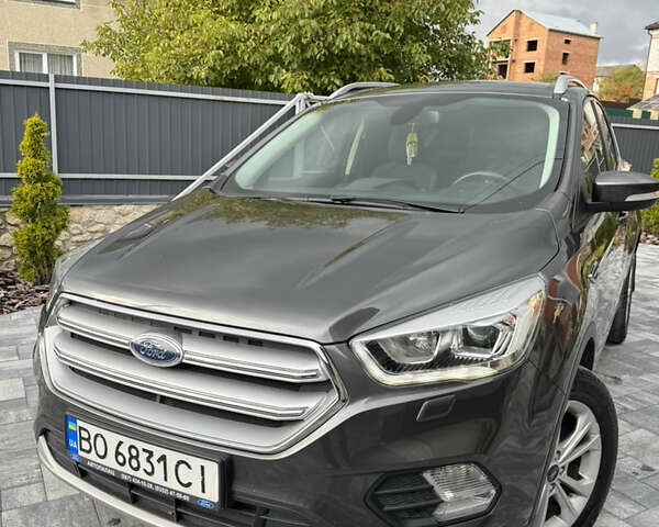 Серый Форд Куга, объемом двигателя 1.5 л и пробегом 51 тыс. км за 19800 $, фото 3 на Automoto.ua