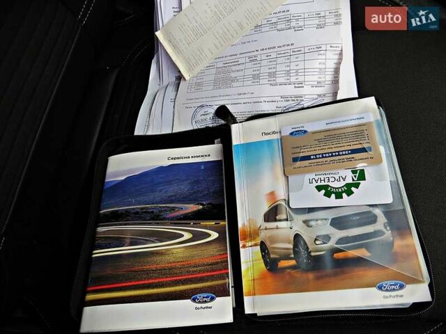 Серый Форд Куга, объемом двигателя 2 л и пробегом 180 тыс. км за 17700 $, фото 16 на Automoto.ua