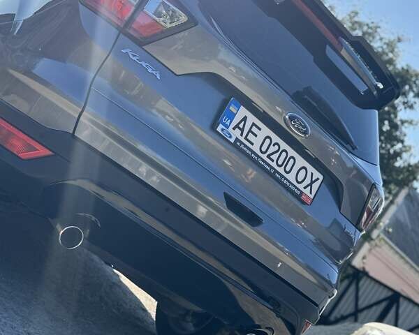 Сірий Форд Куга, об'ємом двигуна 1.5 л та пробігом 121 тис. км за 18000 $, фото 4 на Automoto.ua