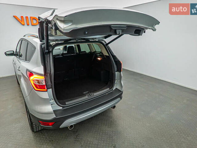 Серый Форд Куга, объемом двигателя 2 л и пробегом 128 тыс. км за 17705 $, фото 6 на Automoto.ua