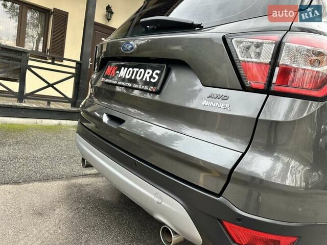 Серый Форд Куга, объемом двигателя 2 л и пробегом 226 тыс. км за 17500 $, фото 17 на Automoto.ua