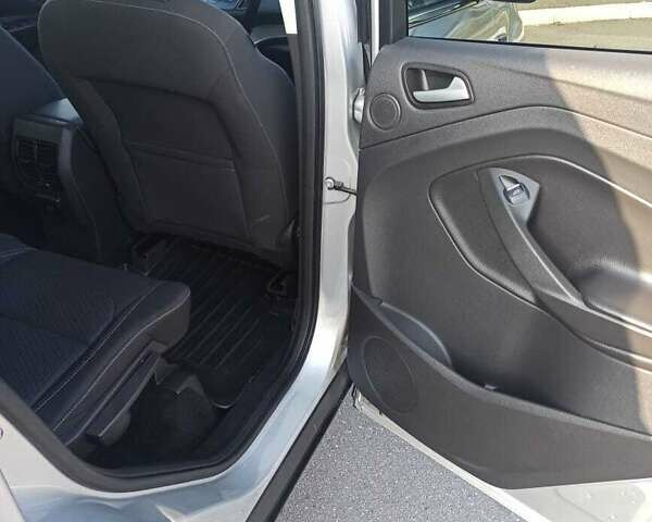 Серый Форд Куга, объемом двигателя 2 л и пробегом 164 тыс. км за 15500 $, фото 45 на Automoto.ua