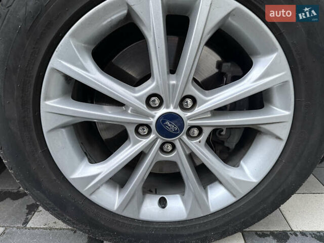Сірий Форд Куга, об'ємом двигуна 2 л та пробігом 113 тис. км за 23000 $, фото 6 на Automoto.ua