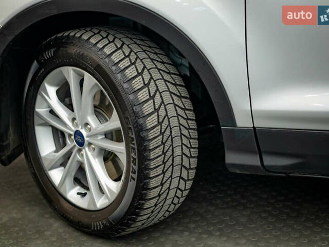 Серый Форд Куга, объемом двигателя 2 л и пробегом 128 тыс. км за 17705 $, фото 7 на Automoto.ua