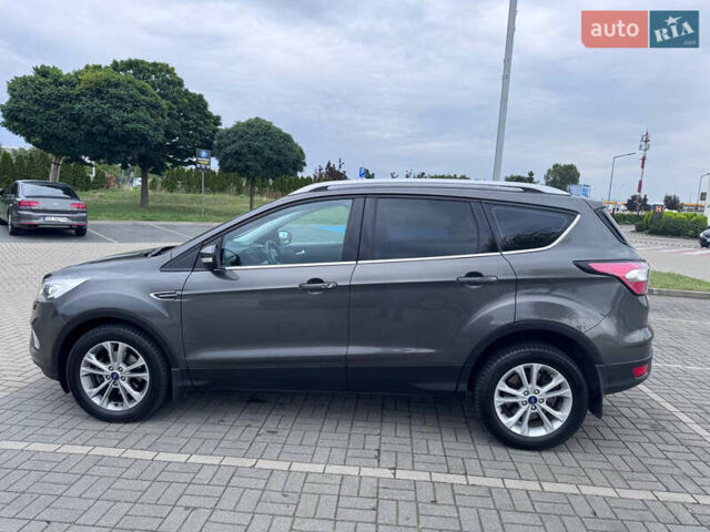 Серый Форд Куга, объемом двигателя 1.5 л и пробегом 134 тыс. км за 17000 $, фото 3 на Automoto.ua