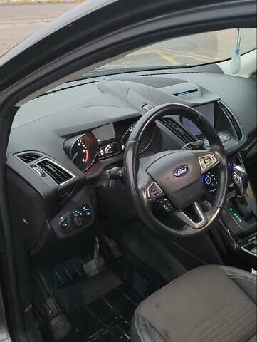 Серый Форд Куга, объемом двигателя 1.5 л и пробегом 101 тыс. км за 18200 $, фото 12 на Automoto.ua