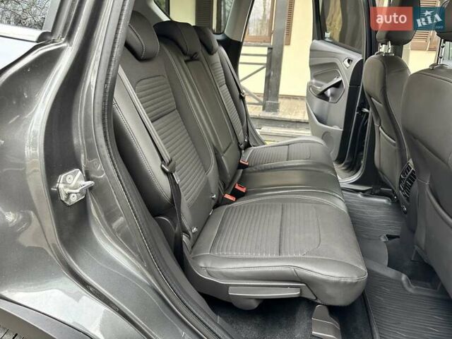 Серый Форд Куга, объемом двигателя 2 л и пробегом 226 тыс. км за 17500 $, фото 40 на Automoto.ua