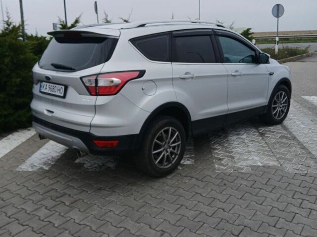 Серый Форд Куга, объемом двигателя 1.5 л и пробегом 171 тыс. км за 14800 $, фото 1 на Automoto.ua