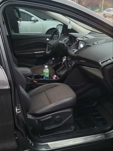 Серый Форд Куга, объемом двигателя 1.5 л и пробегом 101 тыс. км за 18200 $, фото 8 на Automoto.ua