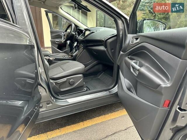 Серый Форд Куга, объемом двигателя 2 л и пробегом 226 тыс. км за 17500 $, фото 38 на Automoto.ua