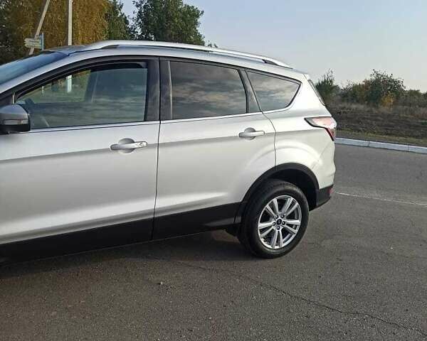 Серый Форд Куга, объемом двигателя 2 л и пробегом 164 тыс. км за 15500 $, фото 18 на Automoto.ua