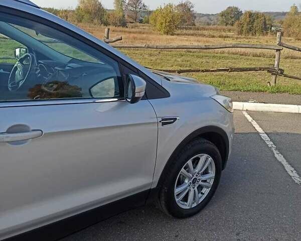 Серый Форд Куга, объемом двигателя 2 л и пробегом 164 тыс. км за 15500 $, фото 1 на Automoto.ua