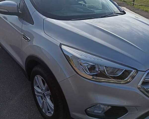 Серый Форд Куга, объемом двигателя 2 л и пробегом 164 тыс. км за 15500 $, фото 7 на Automoto.ua