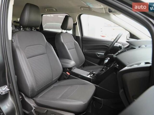 Серый Форд Куга, объемом двигателя 1.5 л и пробегом 166 тыс. км за 16500 $, фото 7 на Automoto.ua