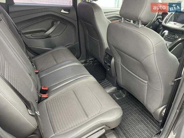 Серый Форд Куга, объемом двигателя 1.5 л и пробегом 88 тыс. км за 17900 $, фото 12 на Automoto.ua