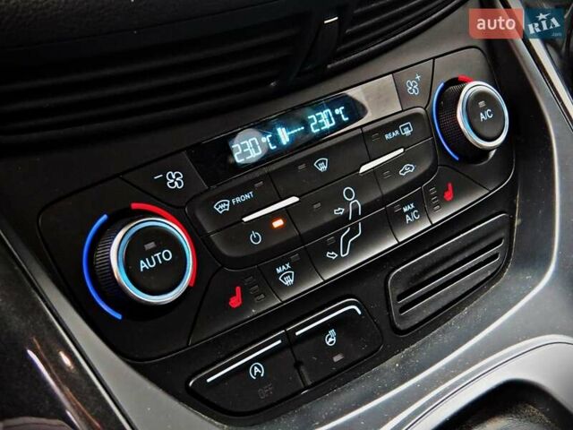 Серый Форд Куга, объемом двигателя 2 л и пробегом 180 тыс. км за 17700 $, фото 9 на Automoto.ua