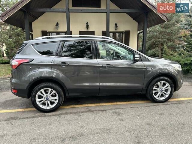Серый Форд Куга, объемом двигателя 2 л и пробегом 226 тыс. км за 17500 $, фото 15 на Automoto.ua