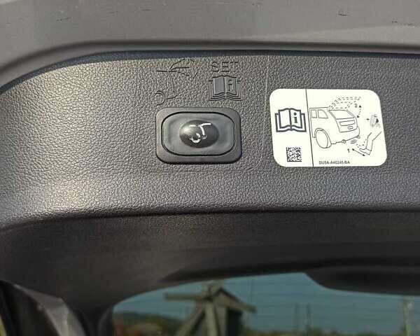 Серый Форд Куга, объемом двигателя 2 л и пробегом 164 тыс. км за 15500 $, фото 46 на Automoto.ua