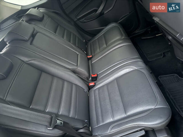 Сірий Форд Куга, об'ємом двигуна 2 л та пробігом 113 тис. км за 23000 $, фото 10 на Automoto.ua