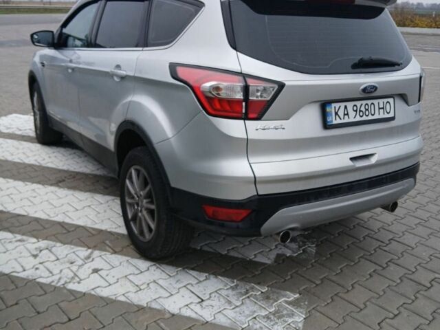 Серый Форд Куга, объемом двигателя 1.5 л и пробегом 171 тыс. км за 14800 $, фото 2 на Automoto.ua