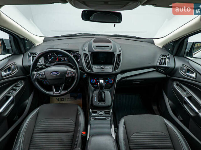 Серый Форд Куга, объемом двигателя 2 л и пробегом 128 тыс. км за 17705 $, фото 9 на Automoto.ua