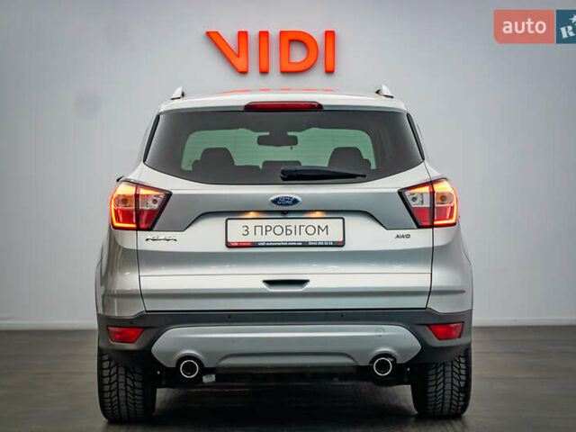 Серый Форд Куга, объемом двигателя 2 л и пробегом 128 тыс. км за 17705 $, фото 5 на Automoto.ua