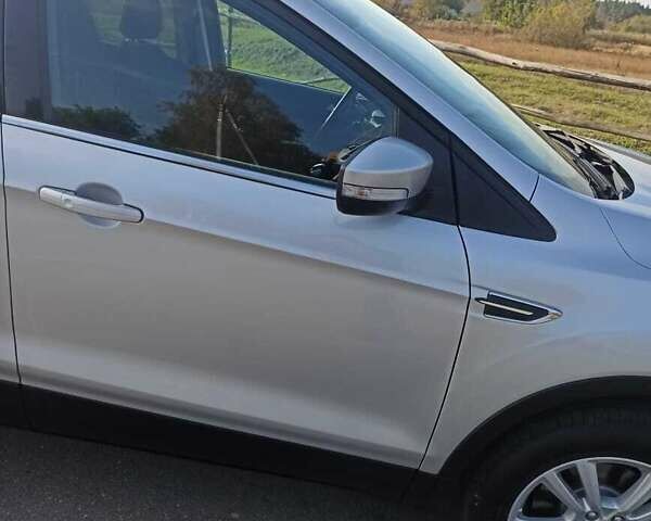 Серый Форд Куга, объемом двигателя 2 л и пробегом 164 тыс. км за 15500 $, фото 6 на Automoto.ua