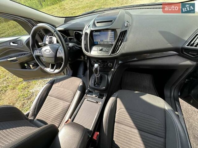 Сірий Форд Куга, об'ємом двигуна 2 л та пробігом 143 тис. км за 19390 $, фото 10 на Automoto.ua