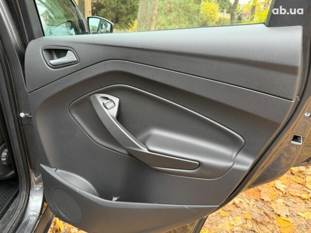 Серый Форд Куга, объемом двигателя 1.5 л и пробегом 36 тыс. км за 19990 $, фото 18 на Automoto.ua