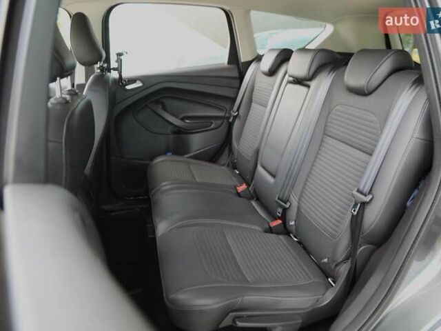 Серый Форд Куга, объемом двигателя 1.5 л и пробегом 166 тыс. км за 16500 $, фото 5 на Automoto.ua