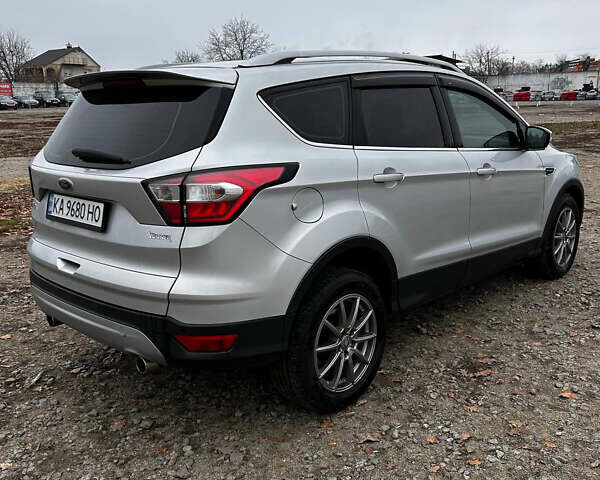 Сірий Форд Куга, об'ємом двигуна 1.5 л та пробігом 171 тис. км за 14999 $, фото 3 на Automoto.ua