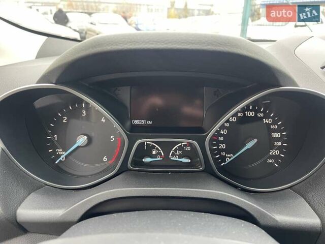 Серый Форд Куга, объемом двигателя 1.5 л и пробегом 88 тыс. км за 17900 $, фото 16 на Automoto.ua