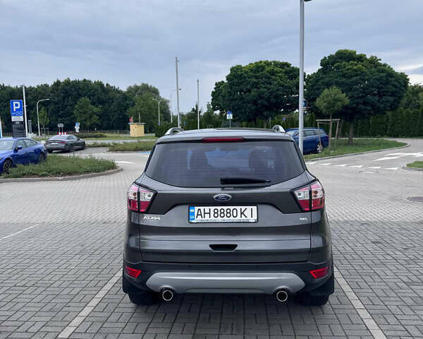 Серый Форд Куга, объемом двигателя 1.5 л и пробегом 134 тыс. км за 17000 $, фото 1 на Automoto.ua