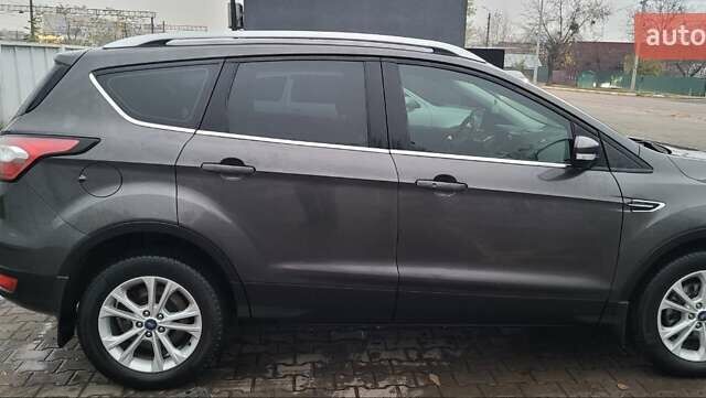 Серый Форд Куга, объемом двигателя 1.5 л и пробегом 101 тыс. км за 18200 $, фото 2 на Automoto.ua