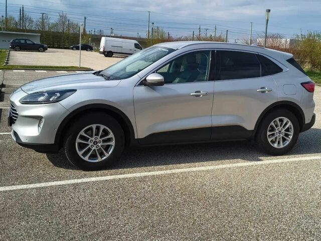 Сірий Форд Куга, об'ємом двигуна 2 л та пробігом 38 тис. км за 16500 $, фото 1 на Automoto.ua