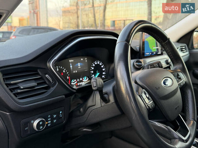 Серый Форд Куга, объемом двигателя 1.5 л и пробегом 142 тыс. км за 20500 $, фото 11 на Automoto.ua