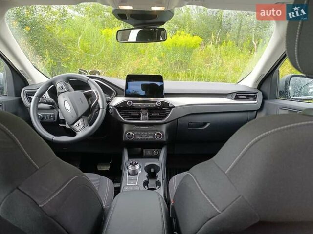 Серый Форд Куга, объемом двигателя 1.5 л и пробегом 54 тыс. км за 22500 $, фото 9 на Automoto.ua