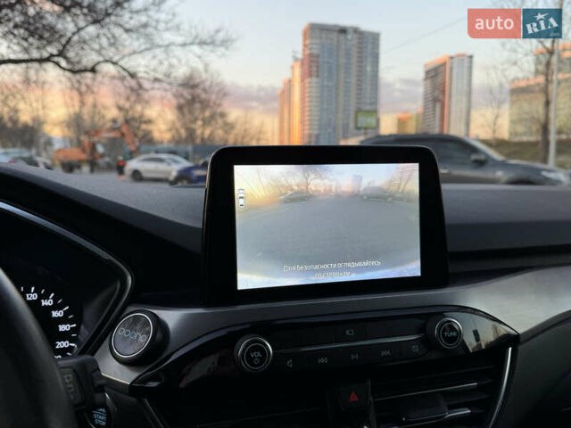 Серый Форд Куга, объемом двигателя 1.5 л и пробегом 142 тыс. км за 20500 $, фото 17 на Automoto.ua