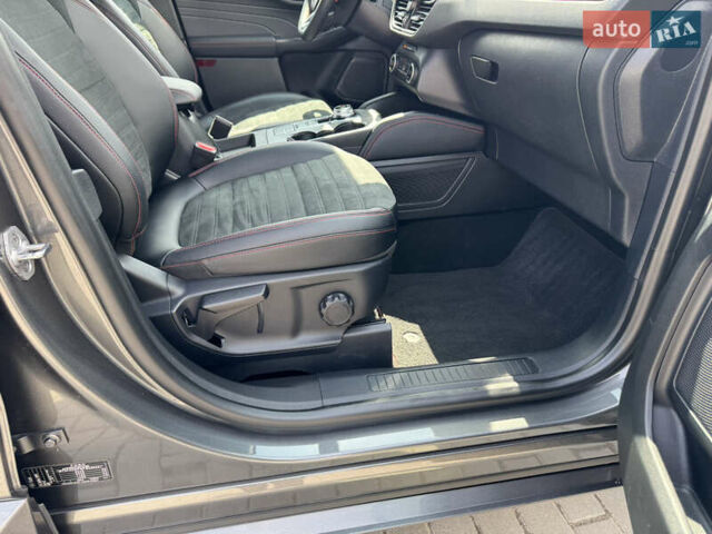 Сірий Форд Куга, об'ємом двигуна 2 л та пробігом 232 тис. км за 23185 $, фото 50 на Automoto.ua