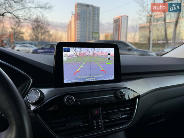 Серый Форд Куга, объемом двигателя 1.5 л и пробегом 142 тыс. км за 20500 $, фото 18 на Automoto.ua