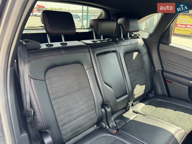 Сірий Форд Куга, об'ємом двигуна 2 л та пробігом 232 тис. км за 23185 $, фото 56 на Automoto.ua