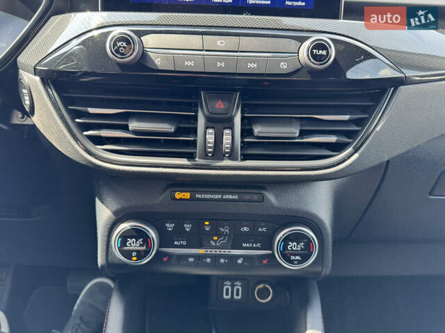Сірий Форд Куга, об'ємом двигуна 2 л та пробігом 232 тис. км за 23185 $, фото 42 на Automoto.ua