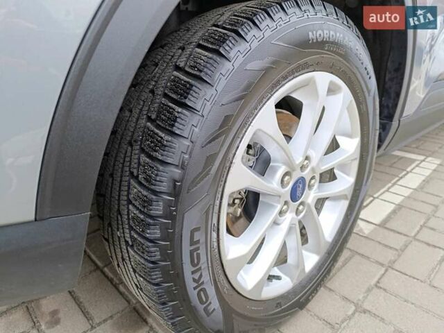 Серый Форд Куга, объемом двигателя 1.5 л и пробегом 54 тыс. км за 22500 $, фото 8 на Automoto.ua