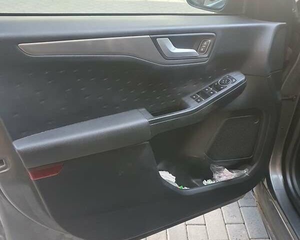 Сірий Форд Куга, об'ємом двигуна 2 л та пробігом 125 тис. км за 20400 $, фото 16 на Automoto.ua