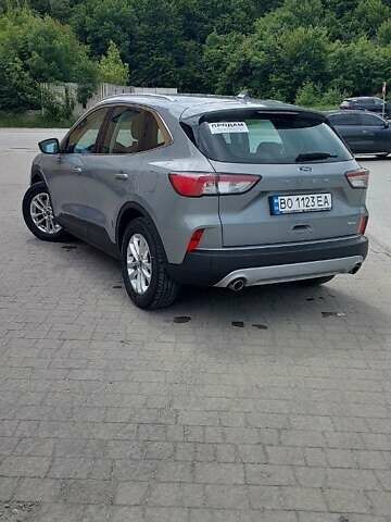 Сірий Форд Куга, об'ємом двигуна 1.5 л та пробігом 76 тис. км за 22000 $, фото 2 на Automoto.ua