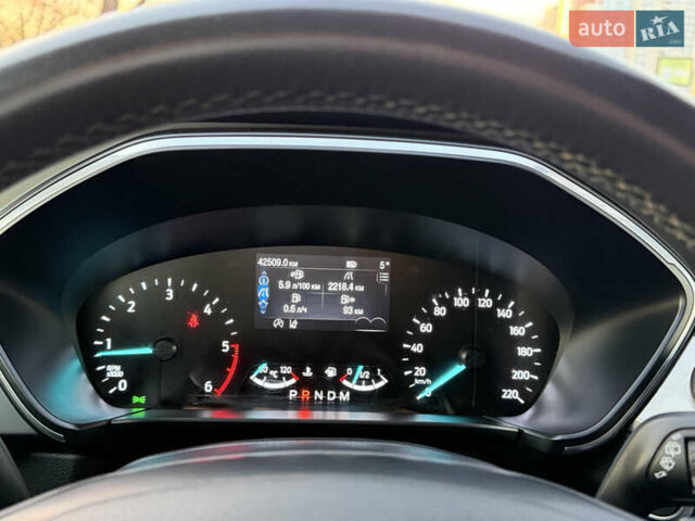 Серый Форд Куга, объемом двигателя 1.5 л и пробегом 142 тыс. км за 20500 $, фото 24 на Automoto.ua