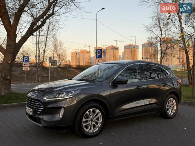 Серый Форд Куга, объемом двигателя 1.5 л и пробегом 142 тыс. км за 20500 $, фото 3 на Automoto.ua
